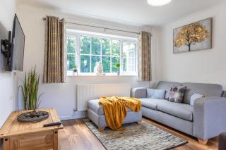 Maunsell House - Lovely central home near Designer Outlets & town with parking - Ashford - 1