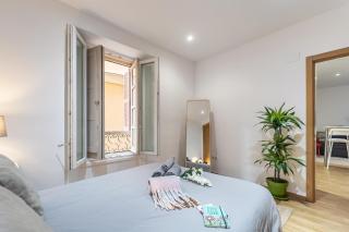 Central Málaga Apartment at Mitjana Plaza - Málaga - 3