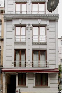 Laluna Hotel Near Grand Bazaar City Center - 9