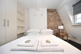 Soho, Piccadilly & Chinatown - Two Bedroom & Two Double Beds Apartment - London - 2