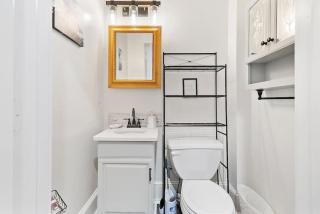 King,Parking,AC,Deck,Train,Uni,Hospital - Bryn Mawr - 1