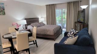 Beach Front Condo Paradise. Ground Floor.Studio. - Longboat Key - 2
