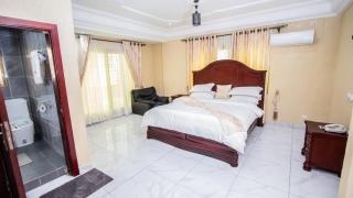 Residence Le Bonheur - 2 Bed Apartment by Douala Mall/Airport - 9