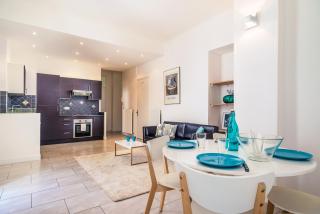 Modern 2-bedroom City Center Apartment - Nice - 9