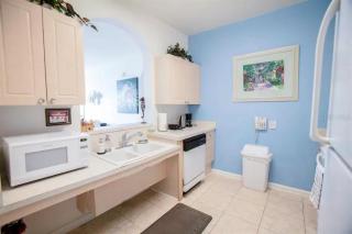 Windsor Palms Resort 3 Bedroom Condo 6 Miles to Disney - 4