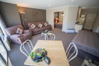 Lakefront Lodge - Te Anau - 4
