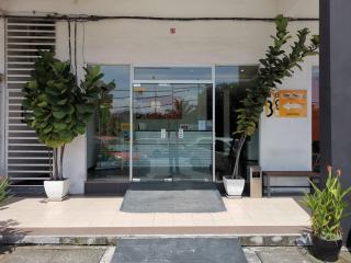 1108 Hotel Sungkai - Sungkai - 1