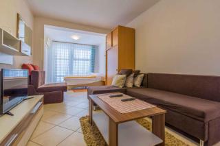 One-Bedroom Apartment in Crikvenica LXXV - 1