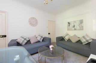 The Mount 3 Bedroom Relaxation Home - 2