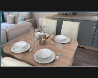 Exotic 3-Bed Caravan at Newquay Holiday Park - Newquay - 5