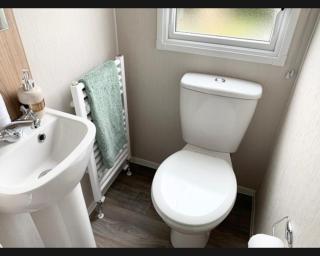 Exotic 3-Bed Caravan at Newquay Holiday Park - Newquay - 2