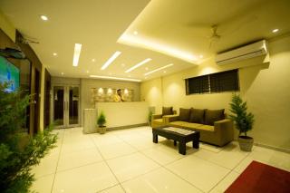 Hotel Plaza Heights - Bangalore - 6