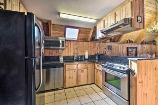 Ski-InandSki-Out Red River Cabin with Mtn Views! - Red River - 2