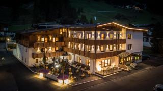 first mountain Hotel Ötztal - Längenfeld - 0