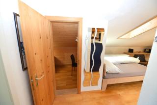 Stilvolle Dachwohnung für 4 im Thermenort Vals - Vals - 8