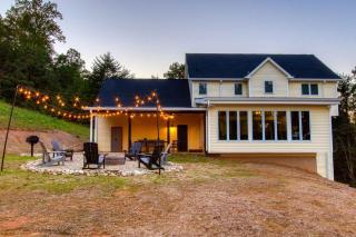 Powdermill Point Theater Room, Miniature Golf, 560 FREE tickets each paid day! - 1