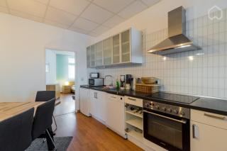 Spacious and modern furnished apartment for 10 guests - Berlim - 4