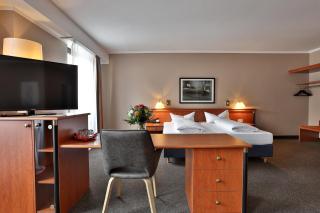 Hotel Quellenhof - Baden-Baden - 9