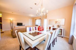 Vista Cay Resort 3 Bedroom Condo 2 Miles to Universal Orlando - 1