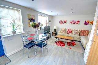 Hotties House - Two-Bed Cottage, Dog-Friendly & Off-Street Parking - - Scarborough - 8
