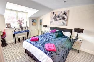 Hotties House - Two-Bed Cottage, Dog-Friendly & Off-Street Parking - - 0
