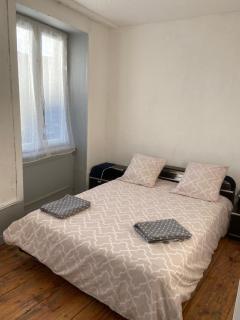 Appart au 1 etage - Saint-Rémy-sur-Durolle - 9