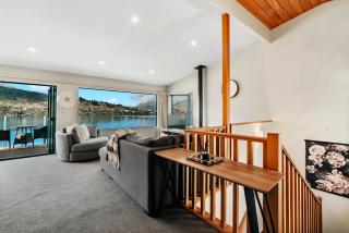 Lakefront Living at Remarkables Retreat Unit 3 - 3
