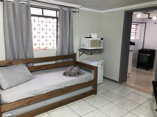 Unidade independente em sobrado, confortável e familiar no coração de Foz! TÉRREO e piscina compartilhada - 4