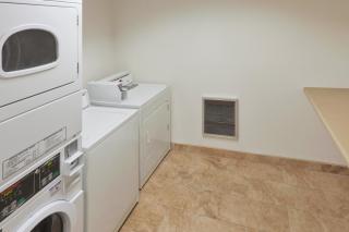 Holiday Inn Express Hotel & Suites Pierre-Fort Pierre by IHG - Fort Pierre - 3