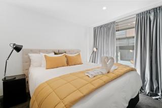 Central Location - Contemporary 2 Bedroom Aptm - Queenstown - 1