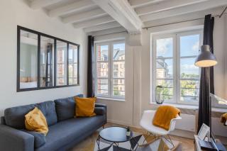 le temps de vivre - city center - closed garage - 0