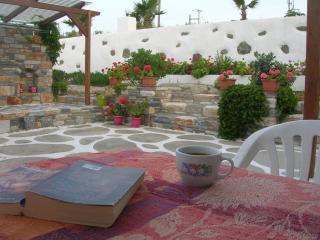 Naxos Cave Suites - Stelida - 3
