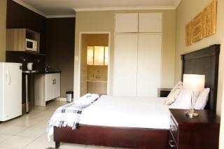 Dumelang Executive Lodge- Cottages in Sandton - Joanesburgo - 1