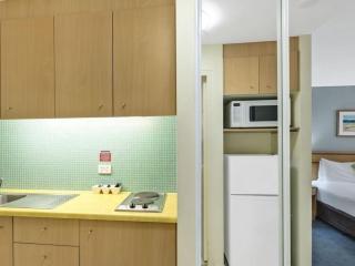 Waterfront Apartment 216 - The Entrance - 5
