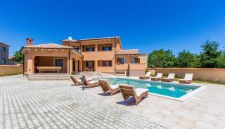 Pool Terrace Relax & Fun Villa Fuma - Loborika - 7
