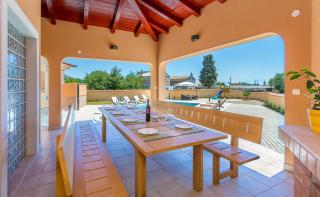 Pool Terrace Relax & Fun Villa Fuma - Loborika - 8