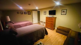 Resort Lodging at Venice Marina w/ WIFI + Private Dock - Venice - 4