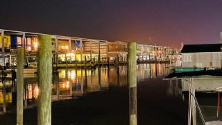 Resort Lodging at Venice Marina w/ WIFI + Private Dock - Venice - 2