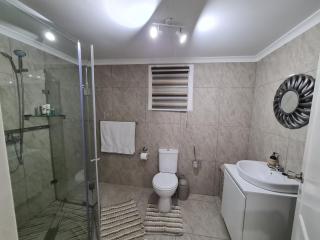 Cozy Cabin - Midrand - 8