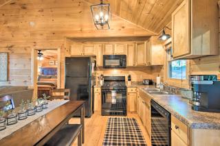 Blue Ridge Hideaway with Fire Pit and Mtn Views! - 3