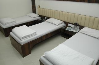 Hotel Causeway, Colaba - Bombay - 3