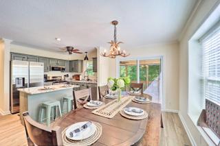 9 Mi to Sugar Mountain Newland Cabin with Fire Pit! - 4