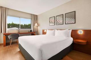 Ramada by Wyndham Valencia Almussafes - Almussafes - 1