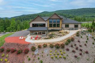 Tennessee Whiskey, Indoor Pool, Amazing Views, 1089 FREE tickets each paid day, Dollywood and More - Sevierville - 8