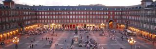La Reina de Gran Via - PARKING TPH - Madrid - 2