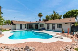 Amazing Mesa Home with Basement! Sleeps 18! - Mesa - 0