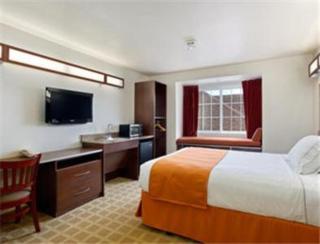 Microtel Inn & Suites Cheyenne - 3