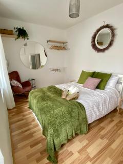Stay in AUX, feel at home ! 2 room apartment central incl all you need for 4 person, 24H check in, PKW parking only - Augsburg - 0