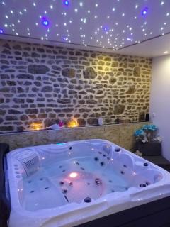 Le Ptit Spa de L'Abbaye Suite love et Spa privé - Lonlay-lʼAbbaye - 4