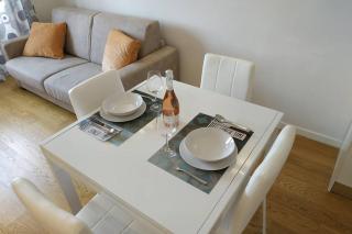 Shelley Apartment - 6